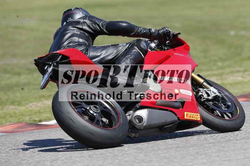 /43 08.08.2025 Discover the Bike ADR/Race 3 rot/299